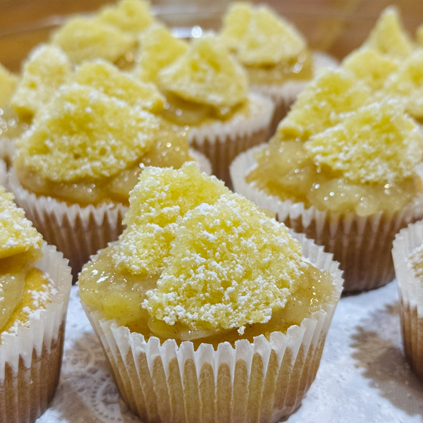 Depression Era Recipe, Cupcakes, Vanilla Cupcakes, Pineapple Filling, Filled cupcakes